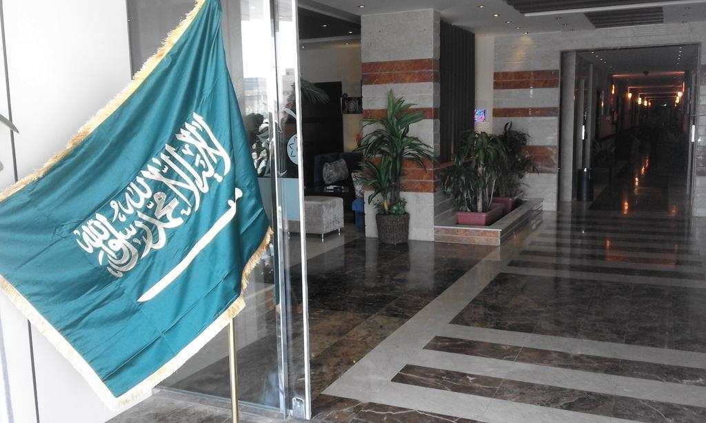 Al Bustan Crown Hotel 2 Arar Exteriör bild