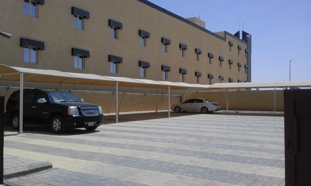 Al Bustan Crown Hotel 2 Arar Exteriör bild