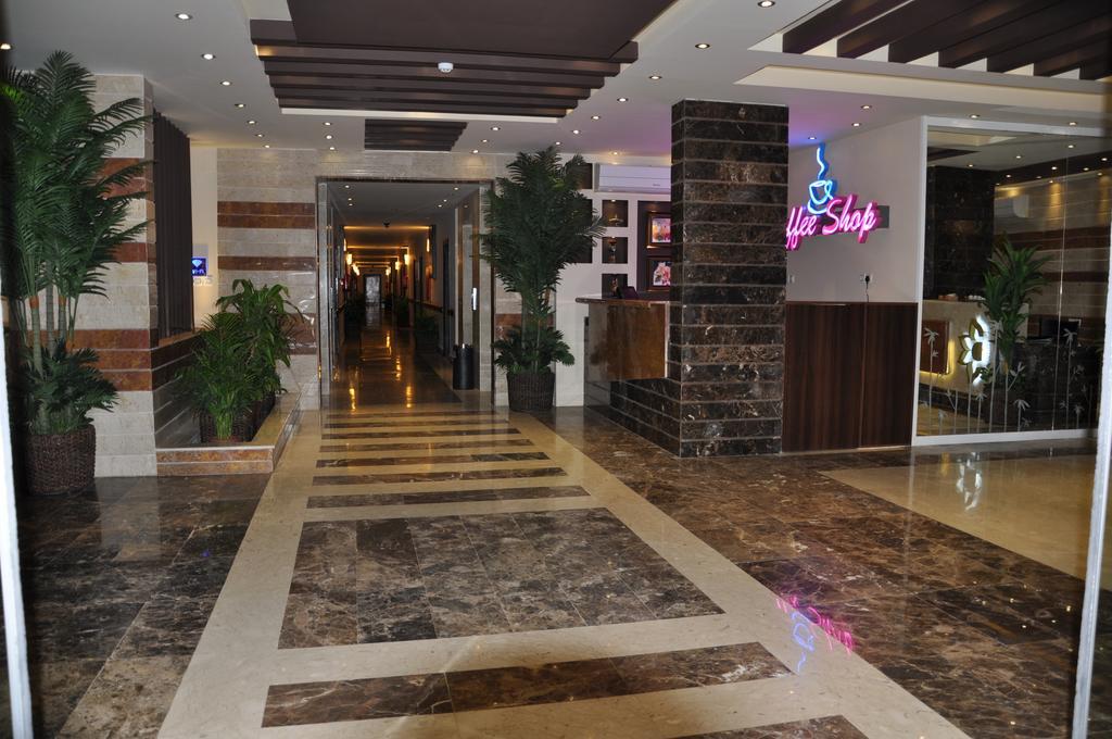 Al Bustan Crown Hotel 2 Arar Exteriör bild