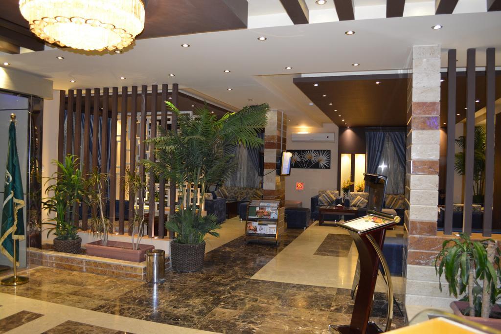 Al Bustan Crown Hotel 2 Arar Exteriör bild