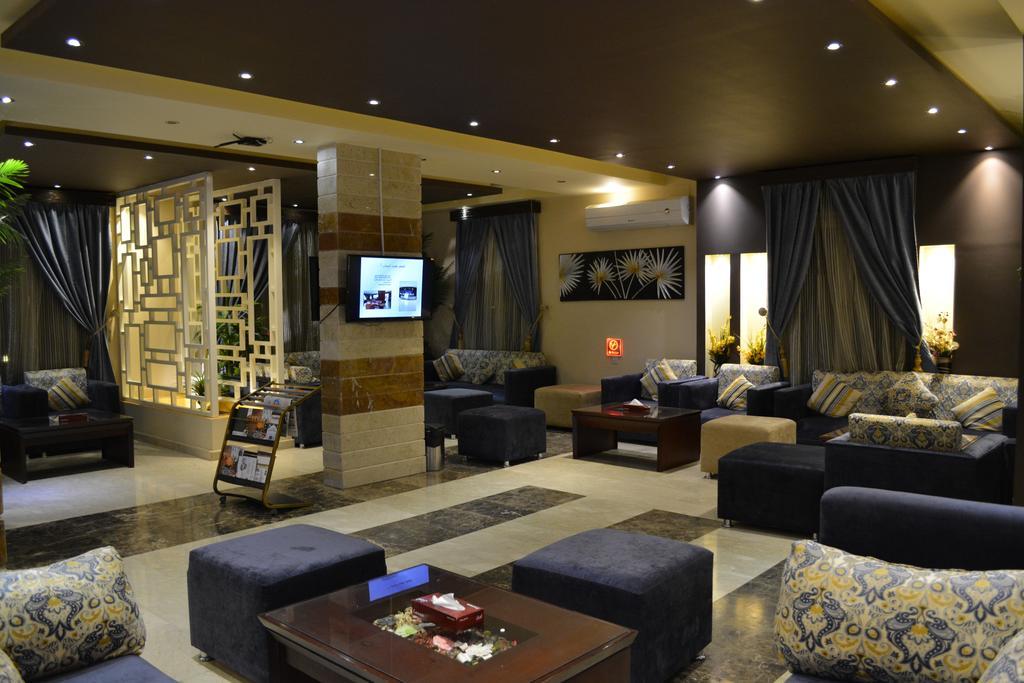 Al Bustan Crown Hotel 2 Arar Exteriör bild